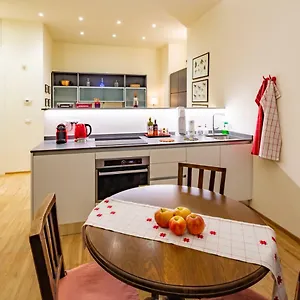 La Casa Colorata - Flats In - Bocconi Apartment Mailand